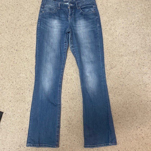 Jeans - Picture 1 of 3